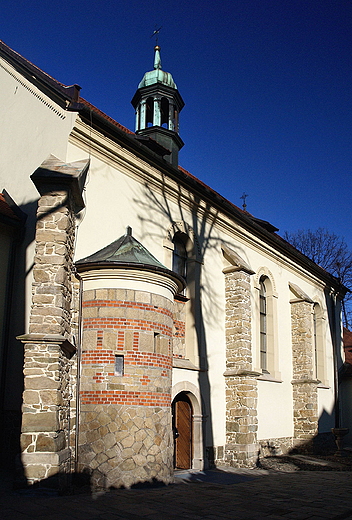 Stary, barokowo-manierystyczny koci Nawiedzenia NMP