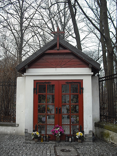 Warszawa. Kapliczka przy ul. Podchorych.