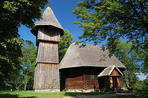 Skansen w Olsztynku - kościół z Rychnowa