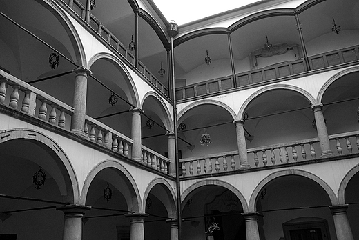 kruganki w starym zamku ywiec \ may Wawel\