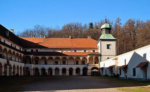 Manierystyczny zamek w Suchej Beskidzkiej.