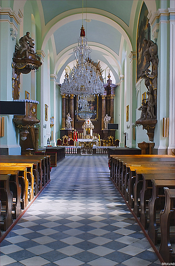 Cieszyn -  Koci w. Marii Magdaleny - wntrze z pnobarokowym otarzem