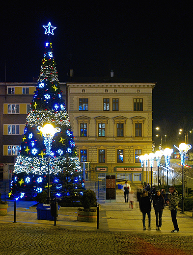 Plac Chrobrego noc.