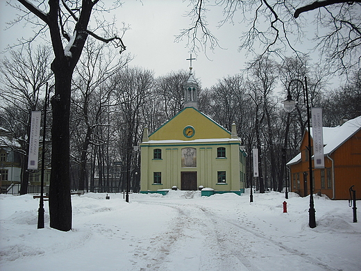 d. Skansen dzkiej Architektury Drewnianej.
