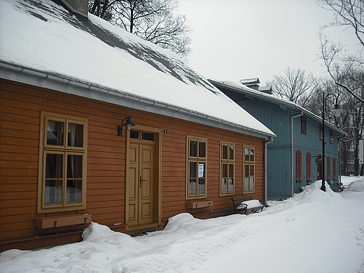 d. Skansen dzkiej Architektury Drewnianej.