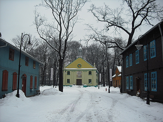 d. Skansen dzkiej Architektury Drewnianej.