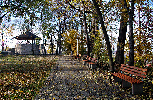 Park Zamkowy i fragment wiey ostatecznej obrony.