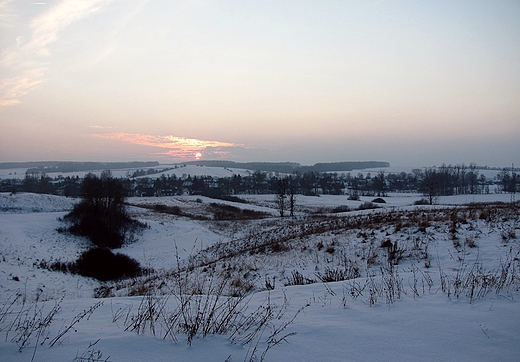 Zimowy zmierzch nad dolin Wolicy