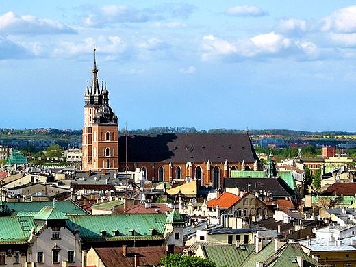 Krakw - koci Mariacki i dacy Starego Miasta