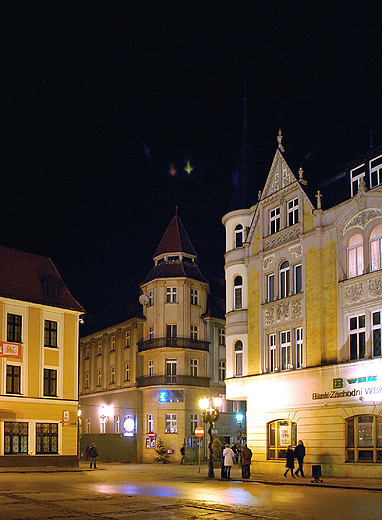 Rynek w Pszczynie. Zabytkowe kamienice.