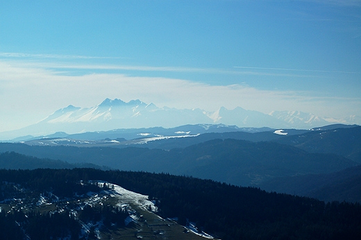 Panorama Tatr z Bacwki nad Wierchoml. Beskid Sdecki