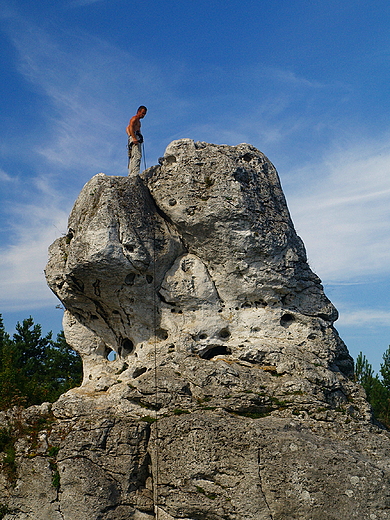 Zdobywca ostaca skalnego w Rez. Gra Zborw.