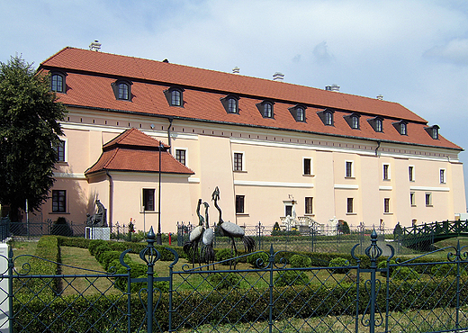 Gotycki, przebudowany w stylu renesansowym Zamek Krlewski.