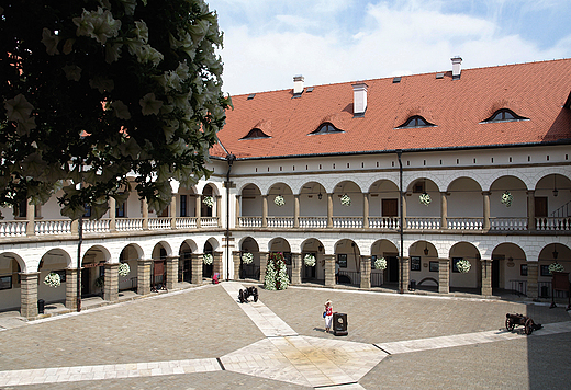 Niepoomice. Dziedziniec Zamku Krlewskiego.