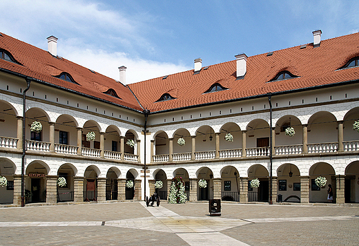 Renesansowy dziedziniec Zanku Krlewskiego w Niepoomicach.