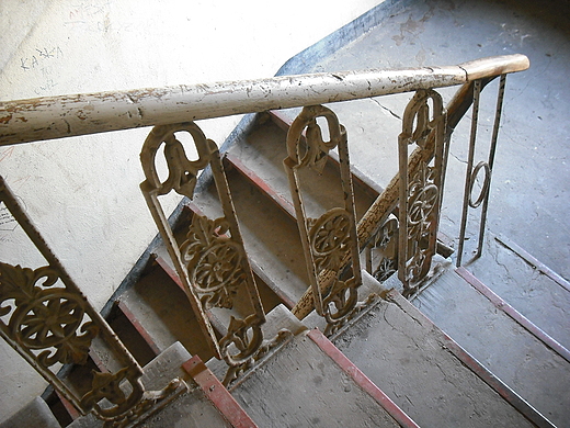 Warszawska Praga. Fragment klatki schodowej domu na Pradze.