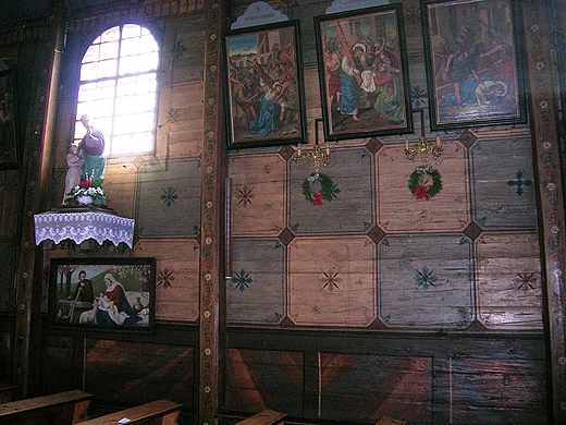 Drewniany koci p.w. Trjcy witej z 1724 r.w Koszcinie