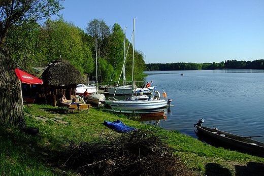 Przysta jachtowa we Wdzydzach Kiszewskich lub tzw. Wdzydzach