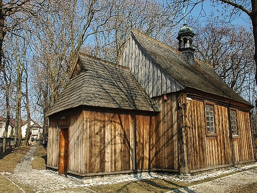 Busko - Zdrj koci cmentarny w. Leonarda