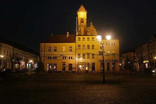 Brodnica - rynek i gotycka wiea ratusza