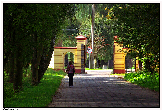 Kroniewice - neobarokowy zesp paacowo-parkowy Rembieliskich, kordegarda z lat 70-tych XIX w.