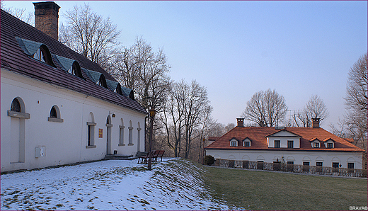 Dwr na Marchwatowie w Rychwadzie - fragment dawnej stajni (obecnie SPA)