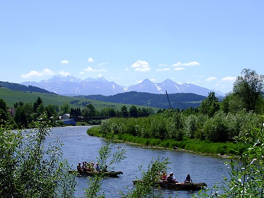 Sromowce Nine - widok na Tatry znad Dunajca