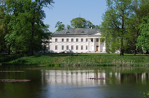 Pałac Jabłonowskich latem