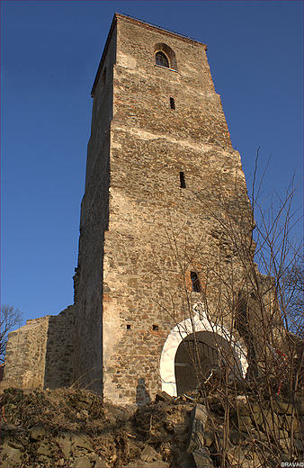 Ruiny kocioa cmentarnego p.w. w. Mikoaja we Wodzieninie