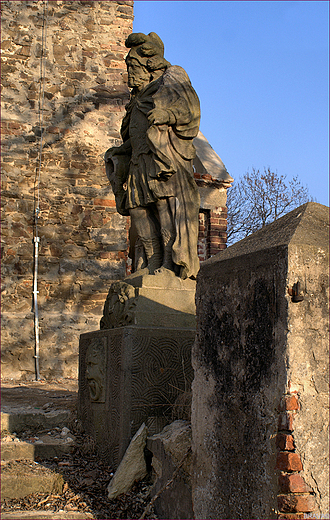 Ruiny kocioa cmentarnego p.w. w. Mikoaja we Wodzieninie