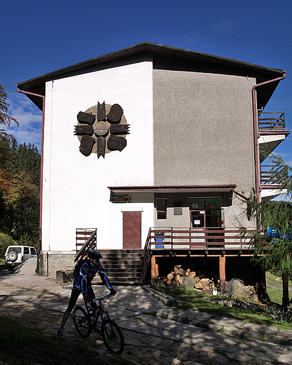 Przysup pod Barani Gr. Schronisko PTTKnowe
