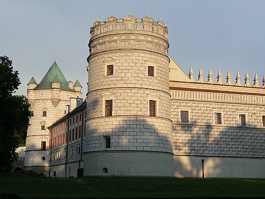 Krasiczyn - zamek w zachodzcym socu