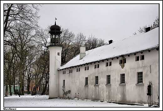 Marchwacz - Paac Niemojowskich - budynek stajni i wozowni