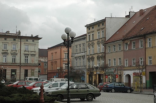 Zibice - kamienice w centrum miasta