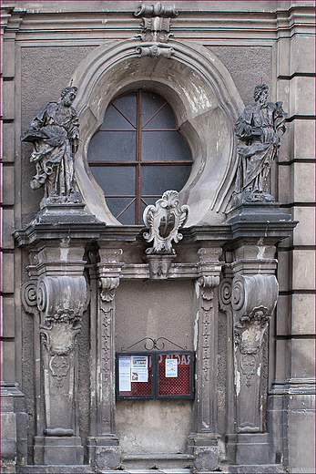 Nysa - jedno z najstarszych lskich miast - Koci w. Piotra i Pawa - portal ozdobny