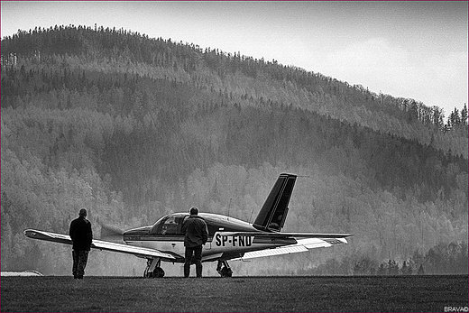 Socata TB-20 Trinidad na lotnisku w  Aleksandrowicach