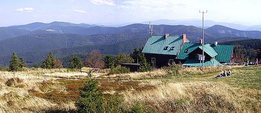 Wielka Racza. Schronisko i panorama Beskidw.