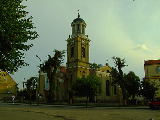 Pnoklasycystyczny koci p.w. w. Mikoaja. Janowiec Wielkopolski