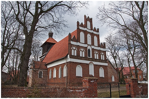 Gotycki koci w. Jakuba Apostoa z 1. po. XIV w.