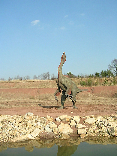 Pna kreda - Terizinozaur .