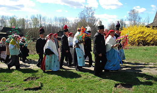 Chorzw. Grnolski Park Etnograficzny.Wielkanoc na lsku-korowd marzankowy.