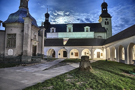 Klasztor O. O. Bernardynw - Sanktuarium