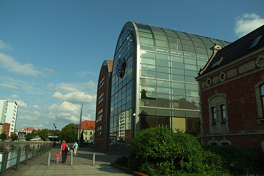 Architektoniczna pereka Bydgoszczy - siedziba MultiBanku i BRE Banku