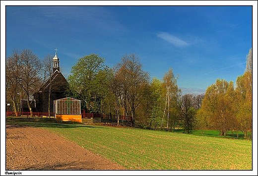 Pamicin - barokowy, drewniany koci parafialny p.w. w. Jana Chrzciciela z 1727 roku