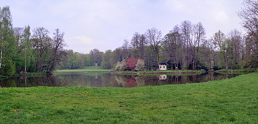 Panorama parku pszczyskiego.