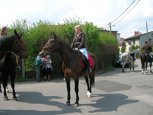 Wielkanocna procesja konna w Ostropie 2011 r.