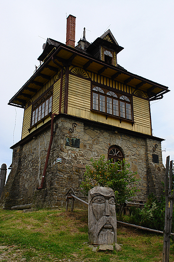 Schronisko PTTK na Luboniu Wielkim. Beskid Wyspowy