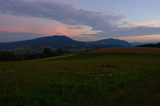 Widok z gry Chabwka na Beskid Wyspowy