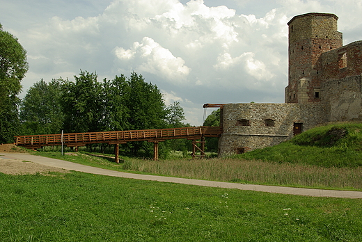 Siewierz - most prowadzcy do zamku