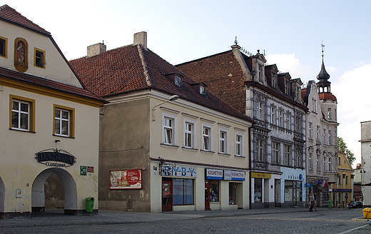 Tarnowskie Gry. Zabytkowe kamienice przy Rynku.